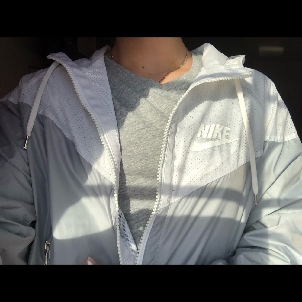 Nike windbreaker !